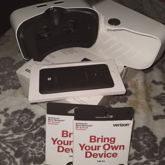 Alcatel/ Verizon/ Other - Alcatel Phone & VR Goggles W/ 2 Sim kits
